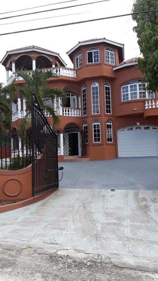 Cazwin Villas Montego Bay Exterior foto