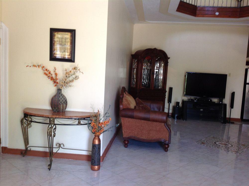 Cazwin Villas Montego Bay Exterior foto