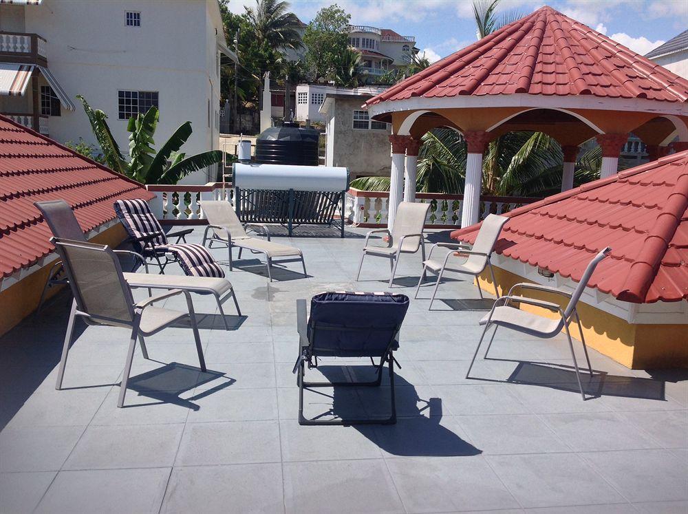 Cazwin Villas Montego Bay Exterior foto