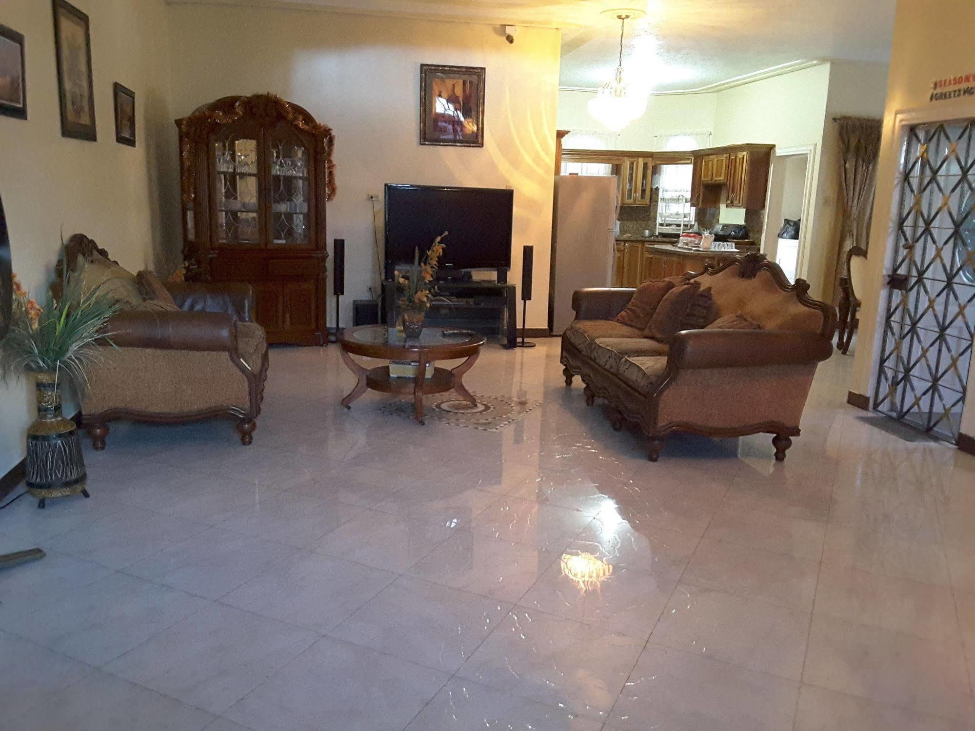 Cazwin Villas Montego Bay Exterior foto