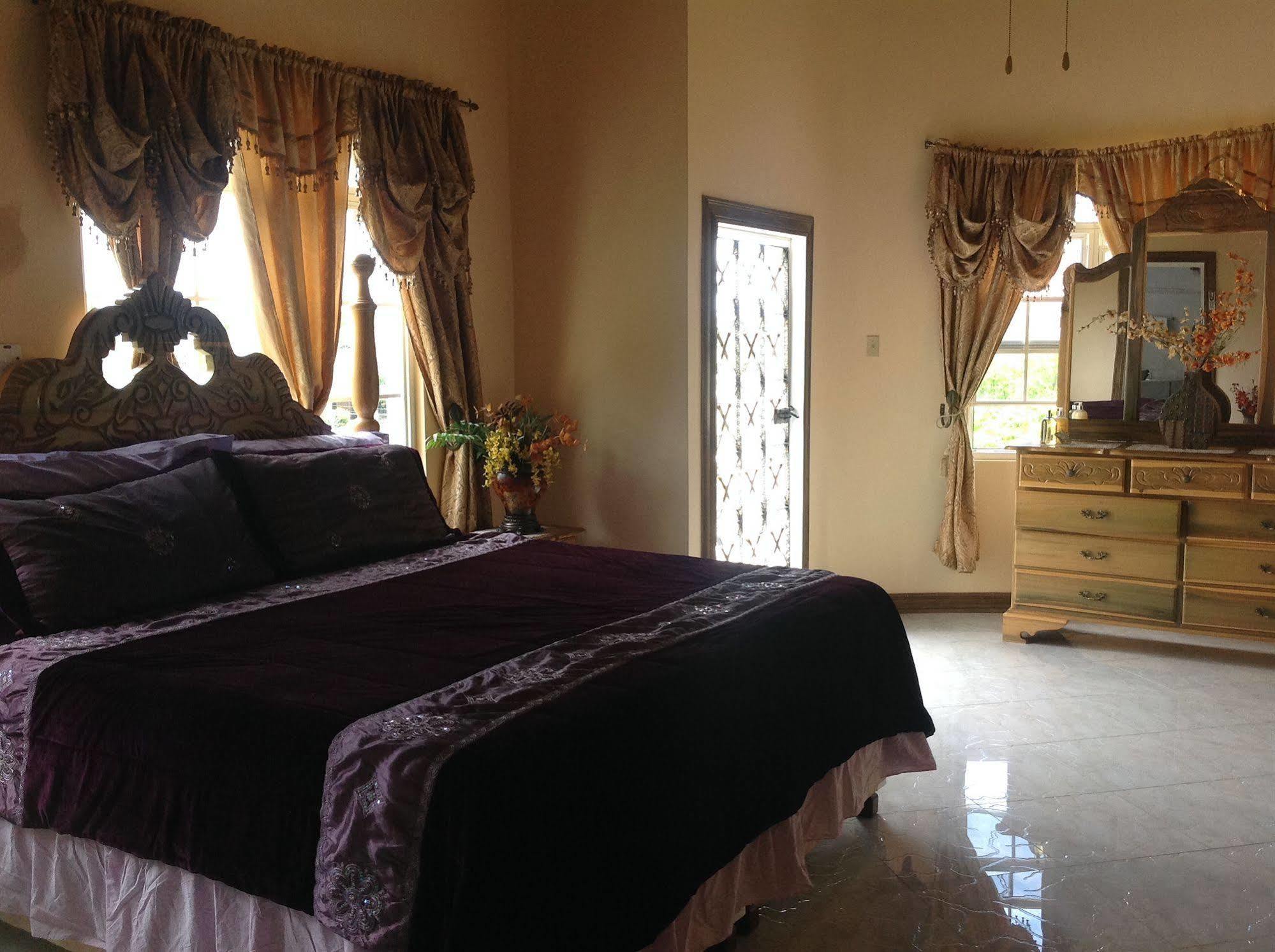 Cazwin Villas Montego Bay Exterior foto
